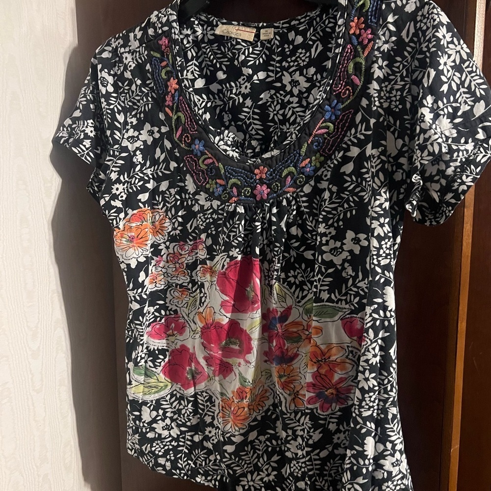Choices Black and Pink Graphic Short Sleeve Blouse